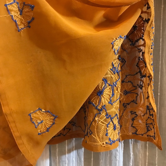 Vintage Floral Pattern Embroidered Tunic - Picture 5 of 8